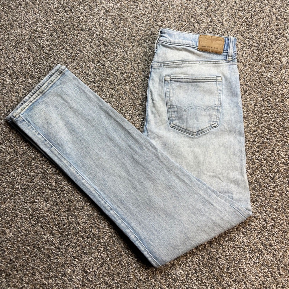 American Eagle Men's 30x33 Original Bootcut Airflex+ Light Wash Jeans Stretch